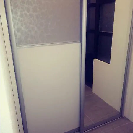 Maximilian Apartment *